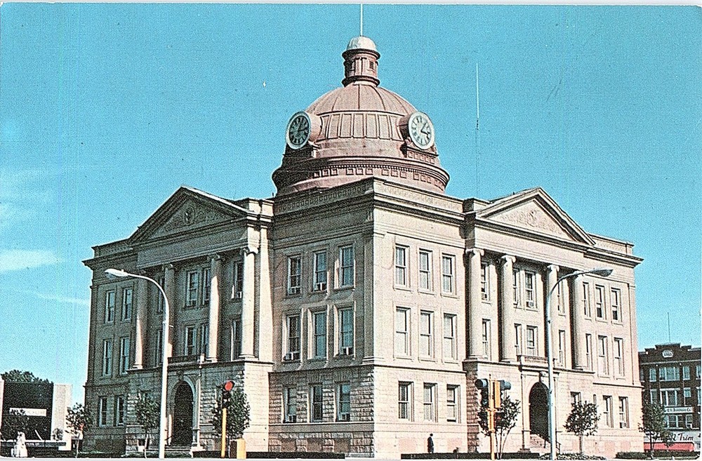 Postcard COURT HOUSE SCENE Lincoln Illinois IL m/09 AI0418