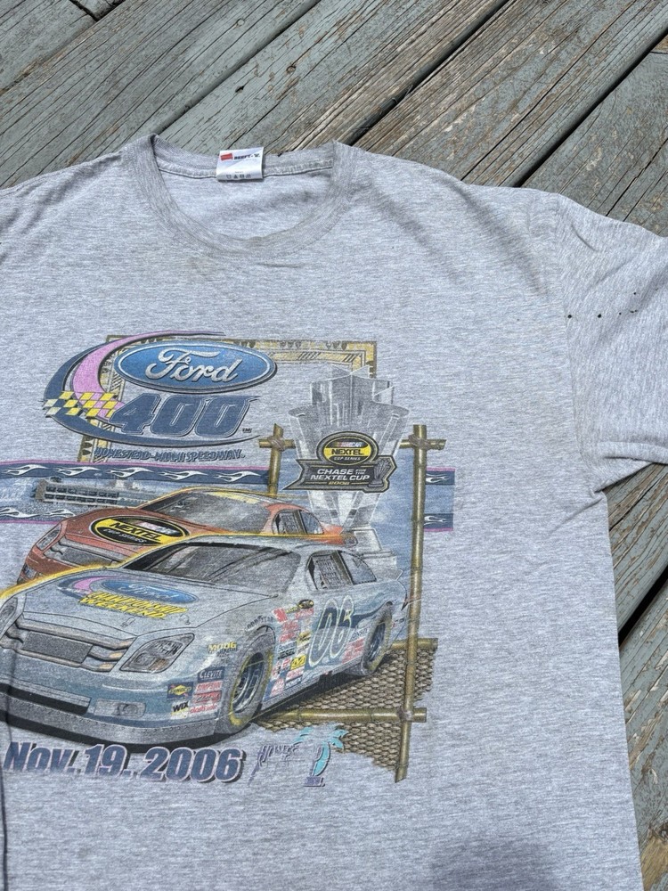Vintage 2006 Homestead-Miami Ford 400 Nascar Racing Tee Shirt Distressed Gray