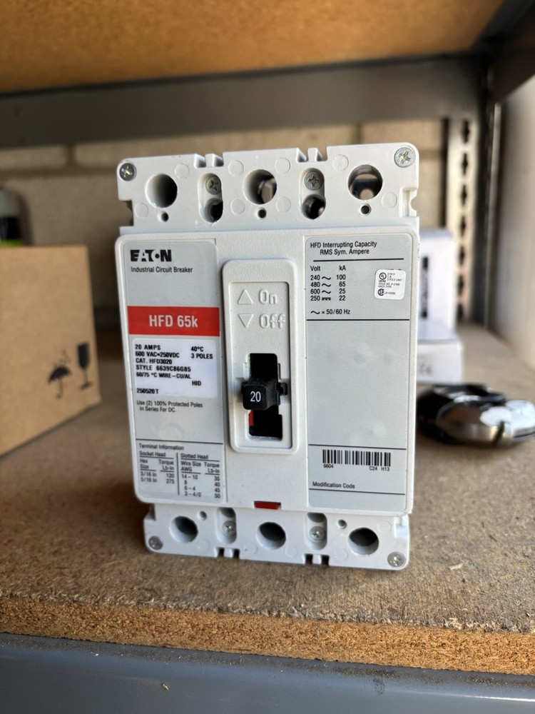 Cutler-Hammer Series C Molded Case Circuit Breaker (HFD3020)
