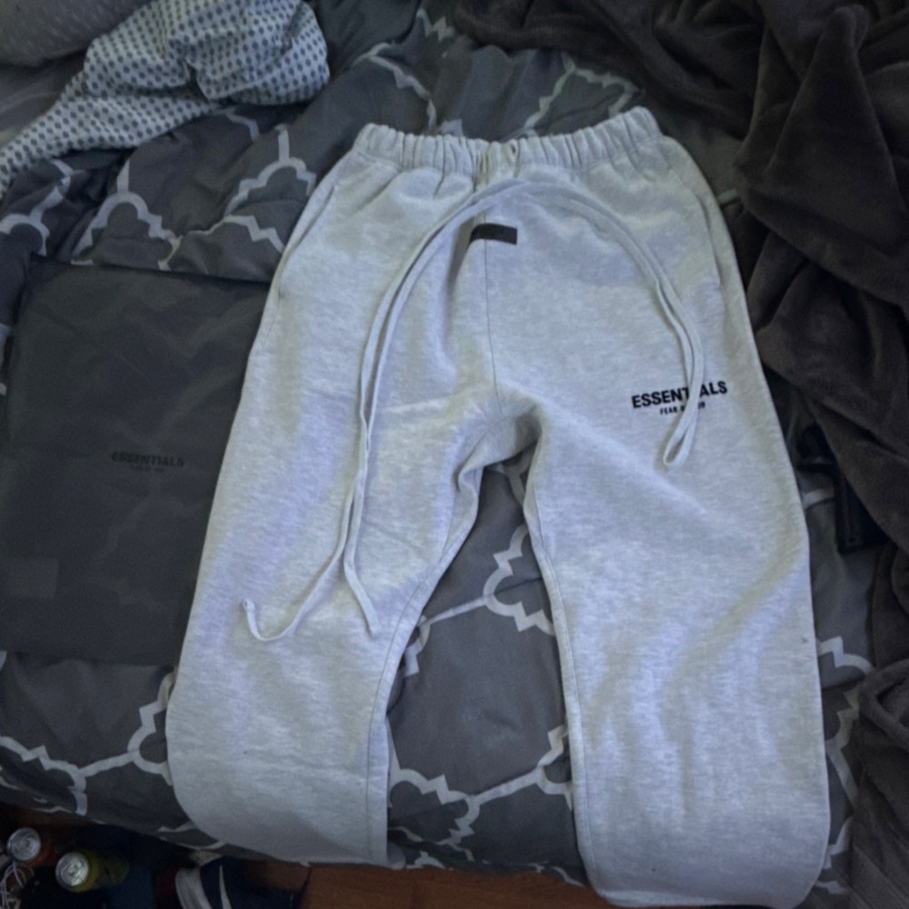 Essentials Gray Men's Fleece Sweatpants L Drawstring Elastic Waist Tapered 30