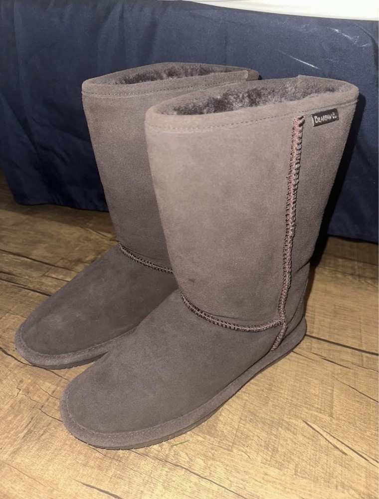 Women's Bearpaw Boots Size 9 - Cozy Suede Winter Footwear