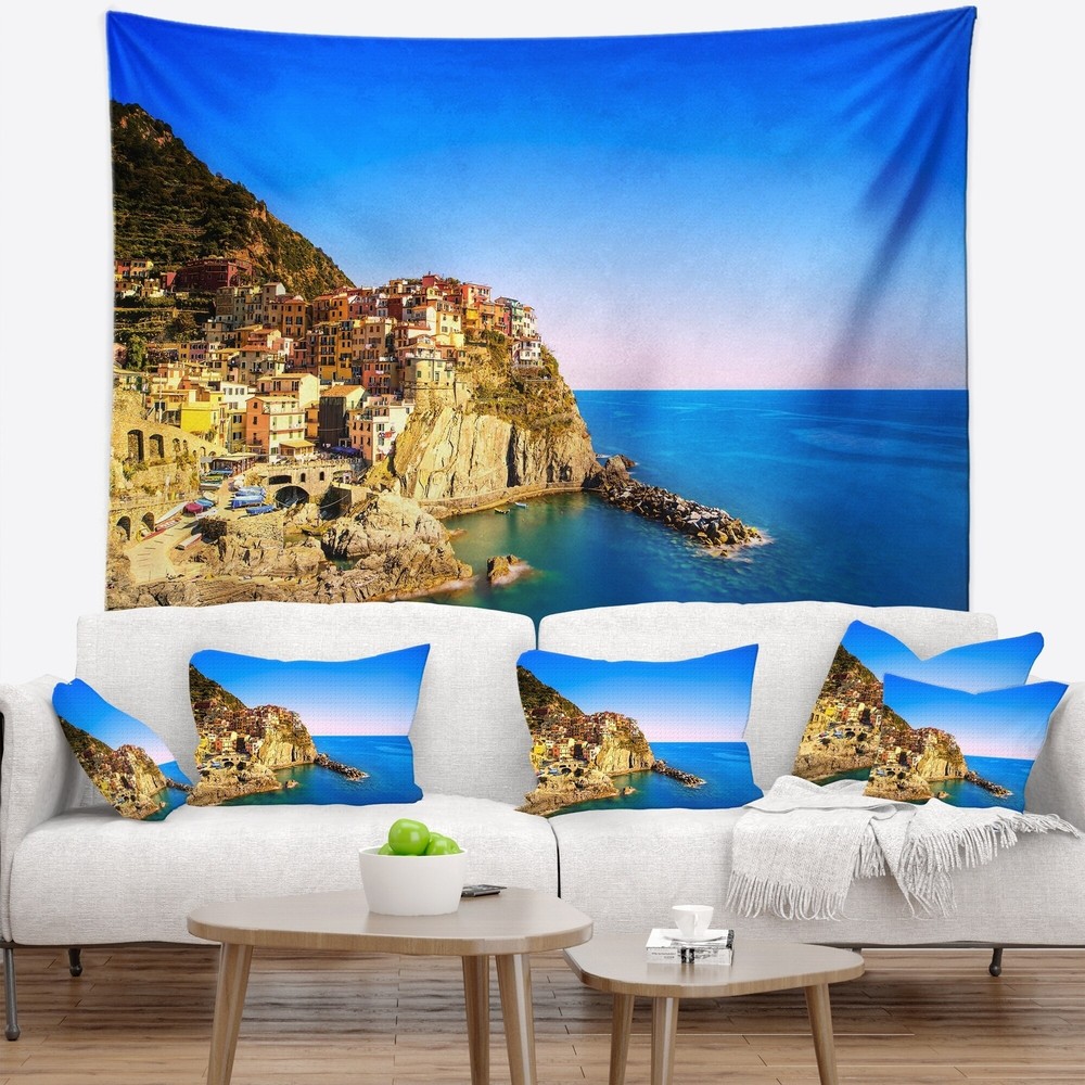 Designart 'Manarola Village Seashore Italy' Seashore Wall  Small