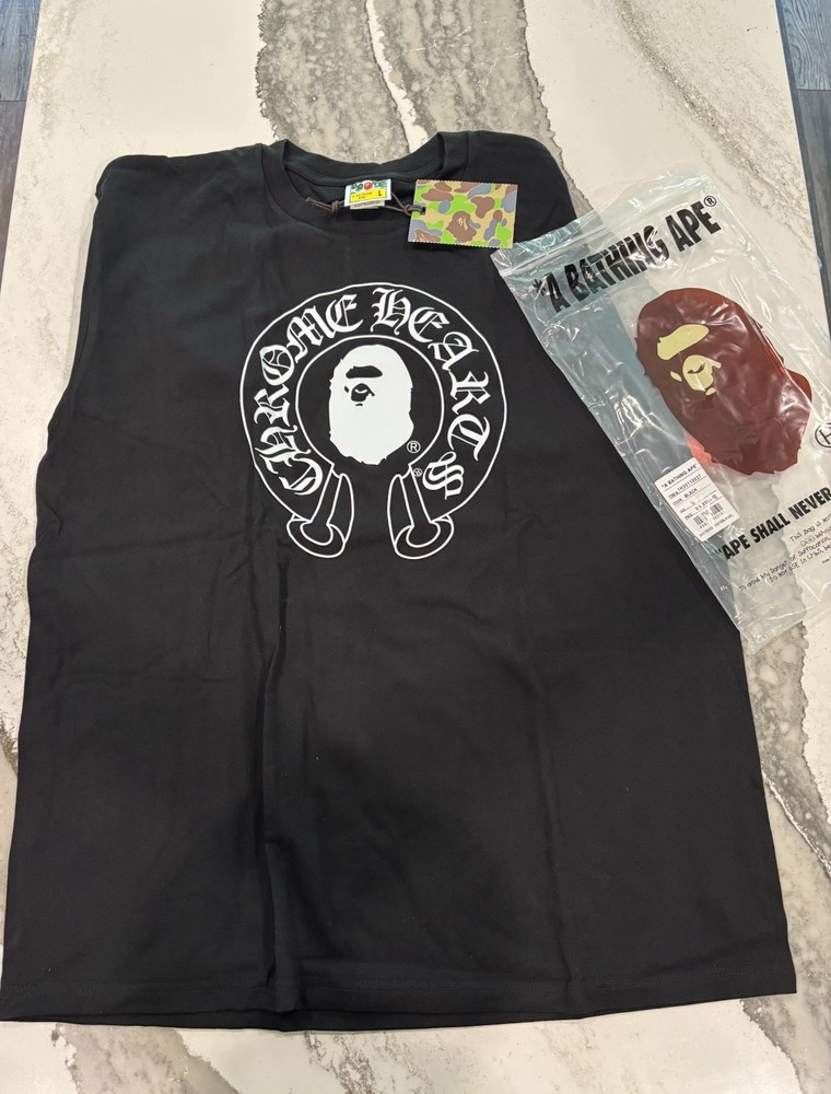 A Bathing Ape BAPE Men's Black Graphic Logo Crew Neck Short Sleeve T-Shirt M