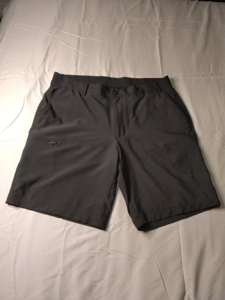 Greg Norman Men's Flat Front Golf  Shorts Black Sz 34 stretch Zip Pocket .