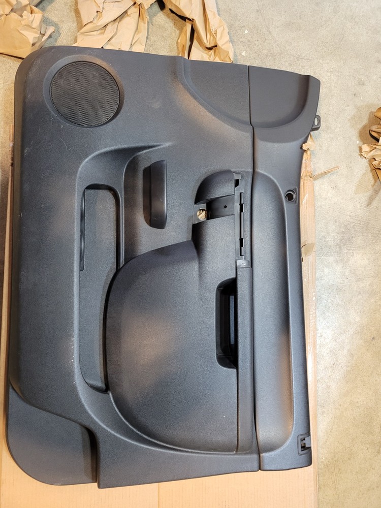2010-13 Chevy Silverado Gmc Sierra Black Passenger Side Interior Door Panel Oem