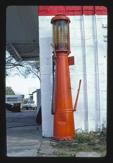 Photo:Visible gas pump, Phillips 66, Council Grove, Kansas