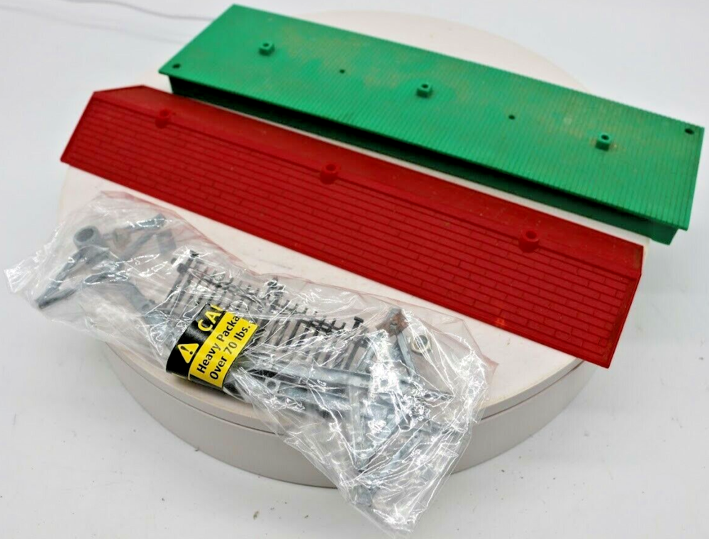 Vintage 1970s Lionel 1:48 Unassembled Station Platform Kit