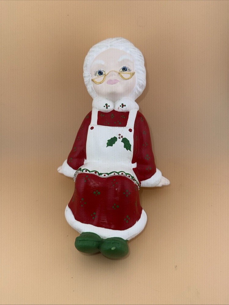 vintage hand-painted ceramic Mrs. Claus shelf-sitter 1983 scioto