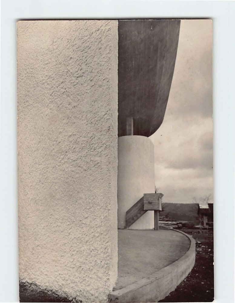 Postcard Chapelle de Notre Dame du Haut Ronchamp France