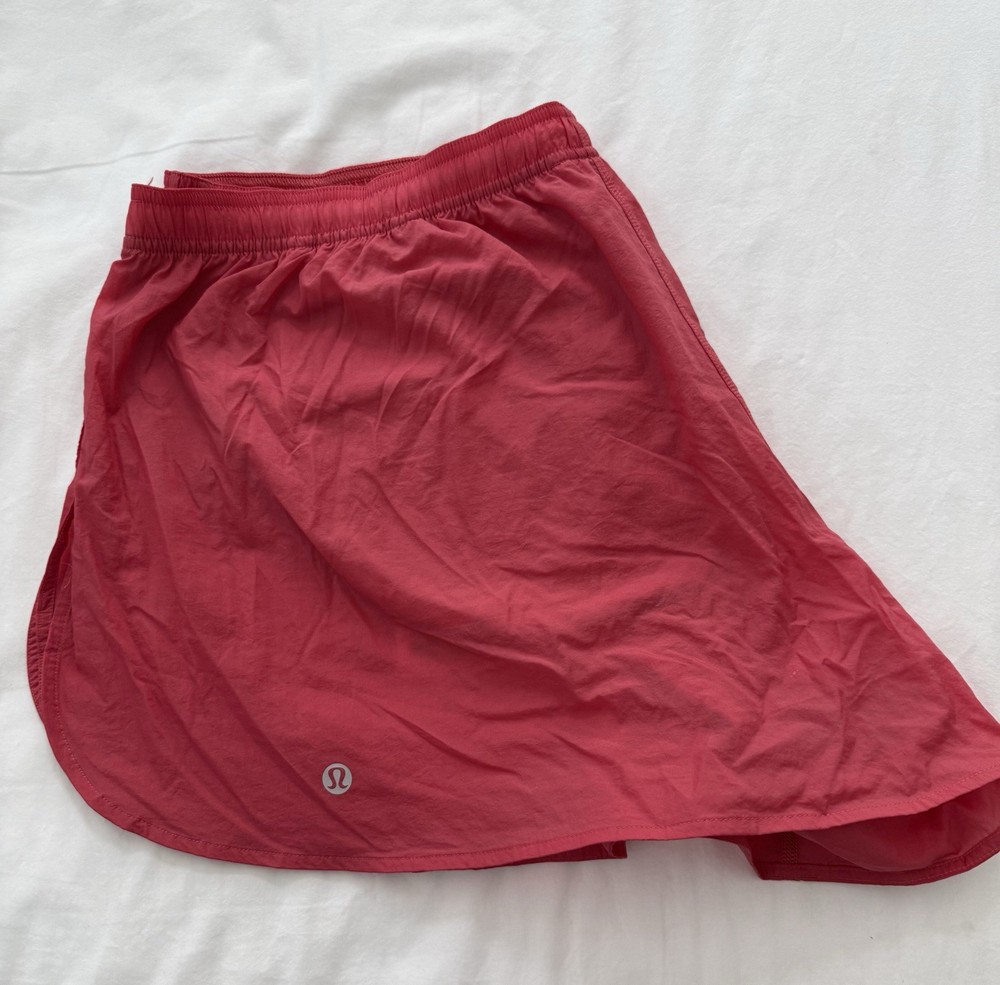 Lululemon Women’s XL Dolphin Hem MR Run Short 3