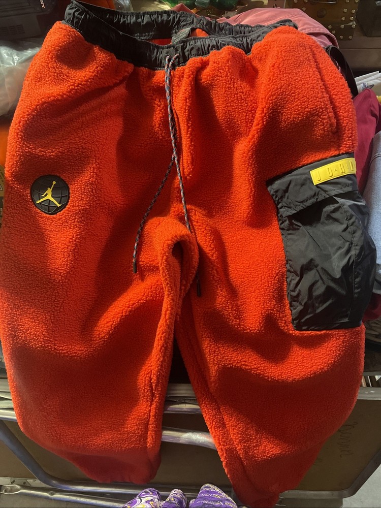 Jordan Pants Mens Large Red Joggers Mountainside Statement Fleece Sherpa Cargo