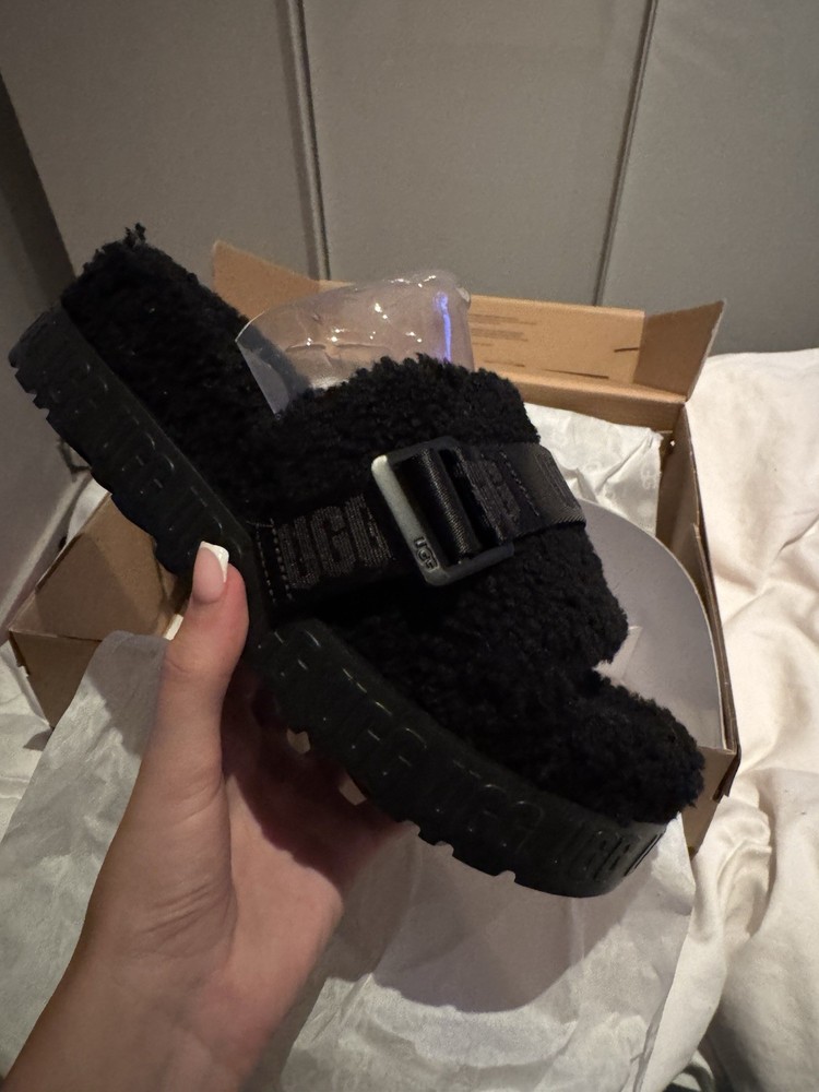 UGG Fluffita Slides