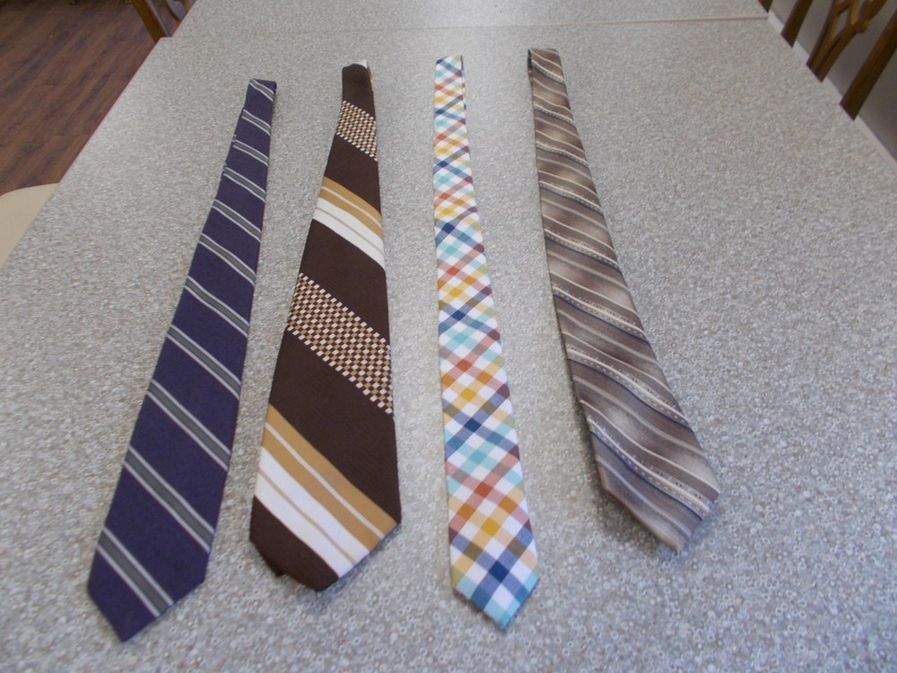 Vintage Men's Ties Lot of 4 Penguin Wembley Made California  Supports Cat Rescue