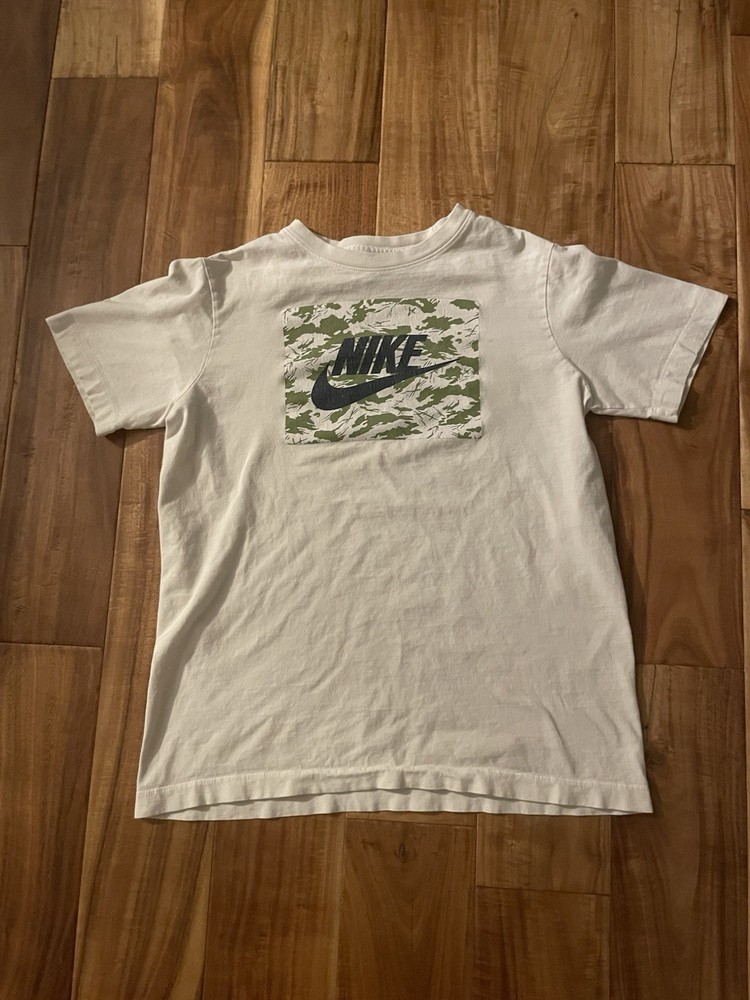 Boys Nike Camo & White T-Shirt
