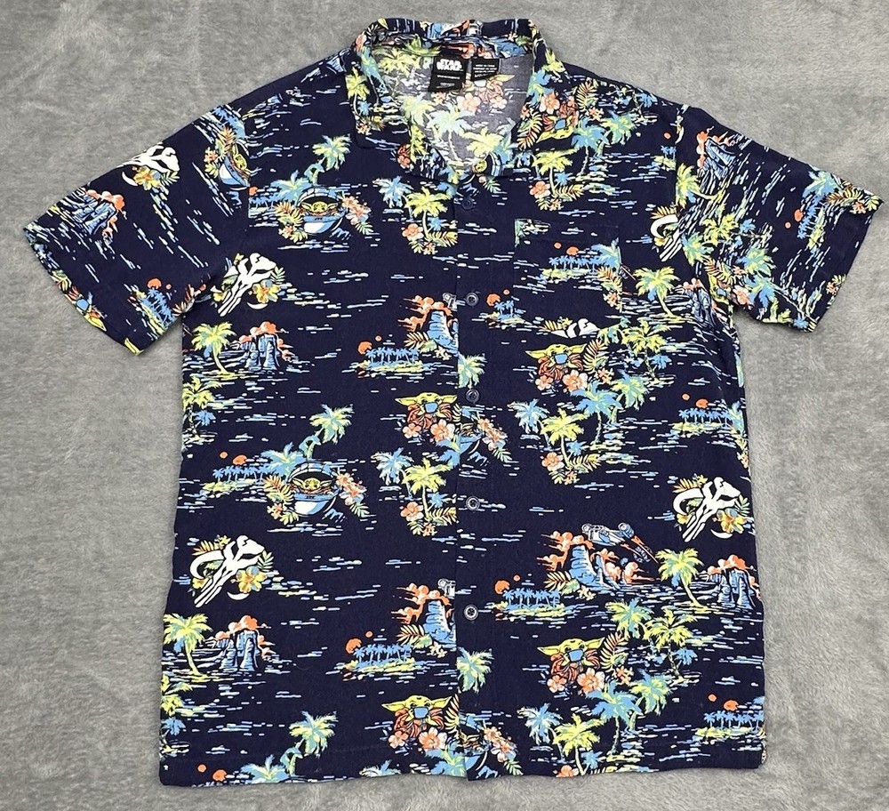 Star Wars Shirt Mens Medium All Over Print Button Up Short Sleeve Hawaiian