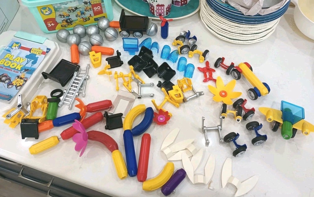 Play Brainy Mags Magnets 90 PIECE Magnetic Building CARS PLANE TOYS L@@K!
