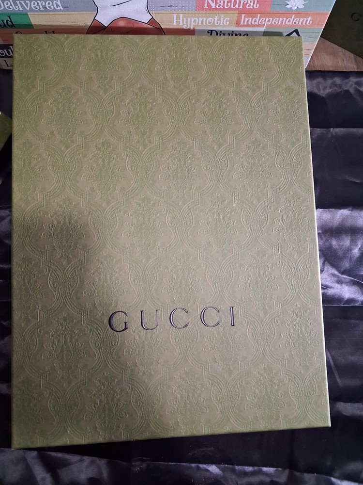 Gucci Blade Logo Graphic White Men's Cotton Crew Neck Short Sleeve T-Shirt (02)