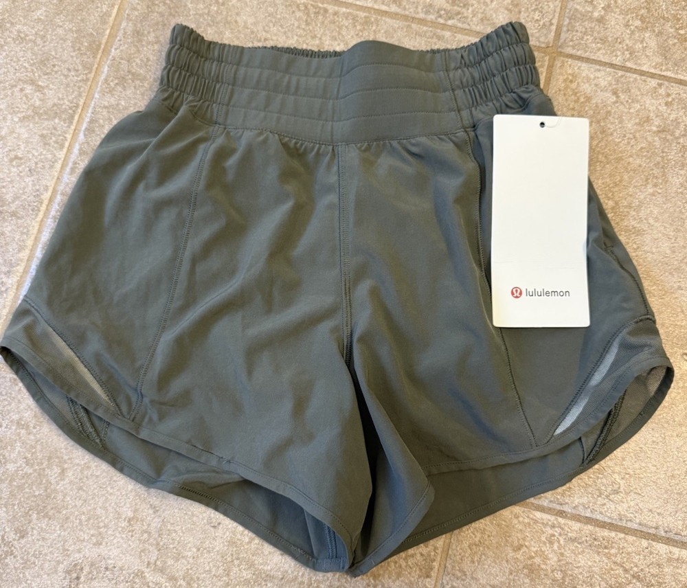 New w Tags Lululemon Women's size 0 Hotty Hot High-Rise Lined Short 4