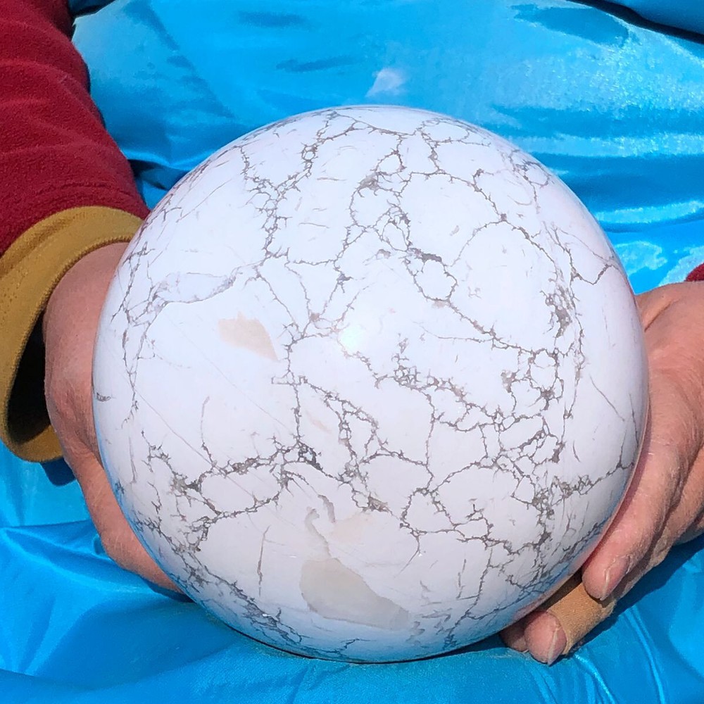 70mm Natural White Pine Quartz Crystal Sphere for Healing 3494g