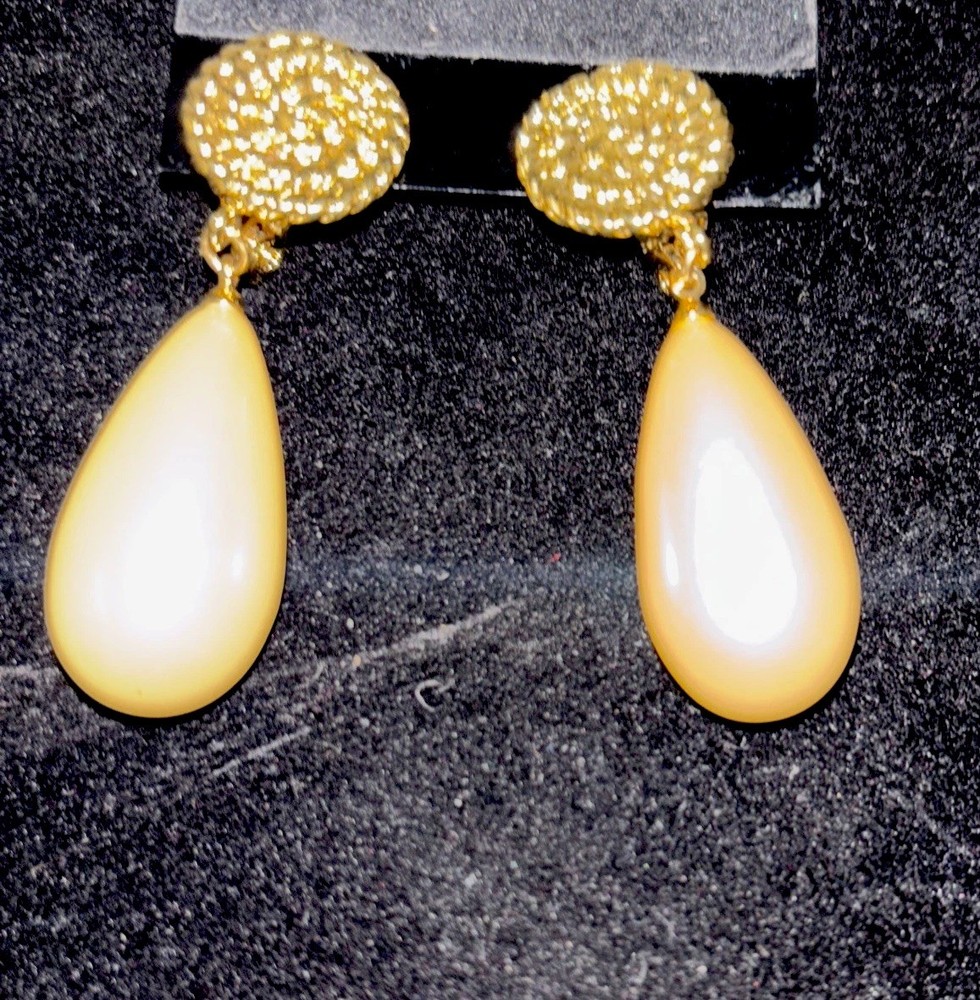 MONET Earrings Signed Gold Tone Faux Teardrop Pearl Clip On Vintage