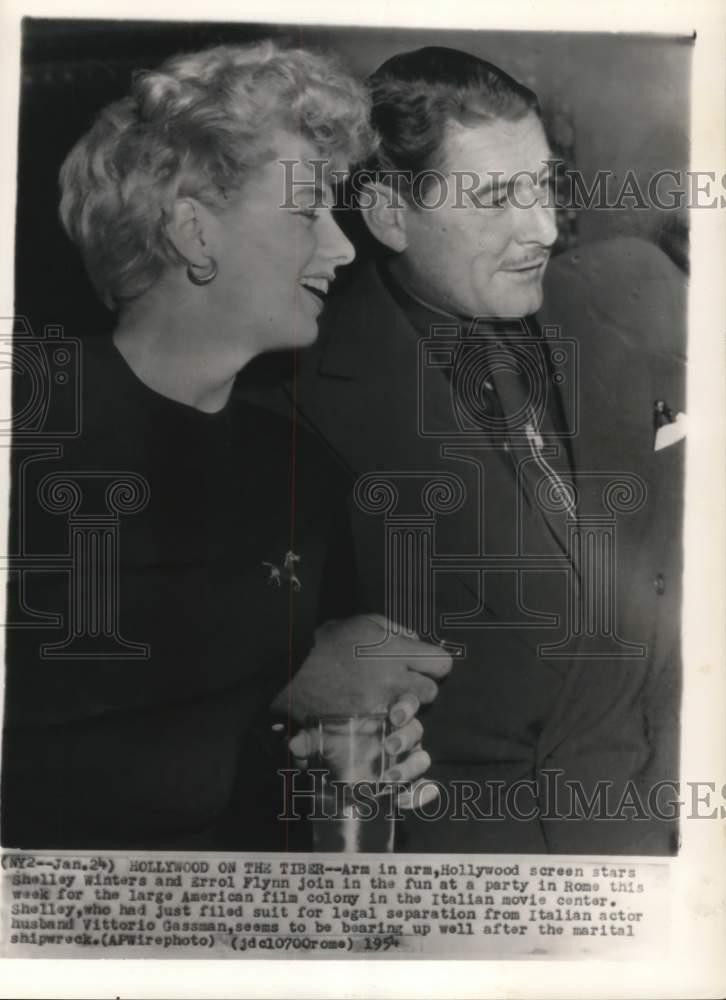 1954 Press Photo Actress Shelley Winters & Errol Flynn at Party in Rome