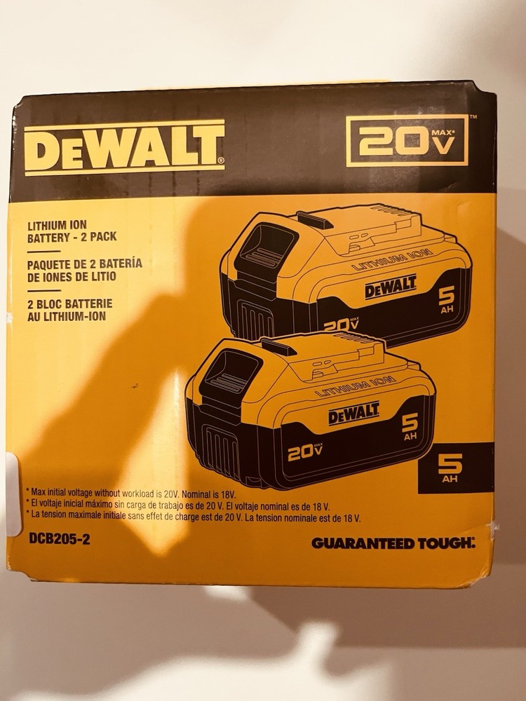 Dewalt 20V 5Ah Lithium Battery 2-Pack DCB205-2 New