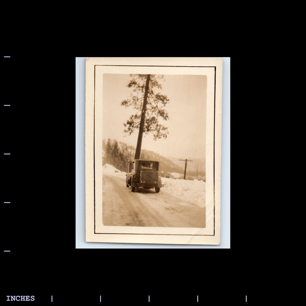 Vintage Photo MOUNTAIN LANDSCAPE SNOW WINTER SCENE CLASSIC CAR