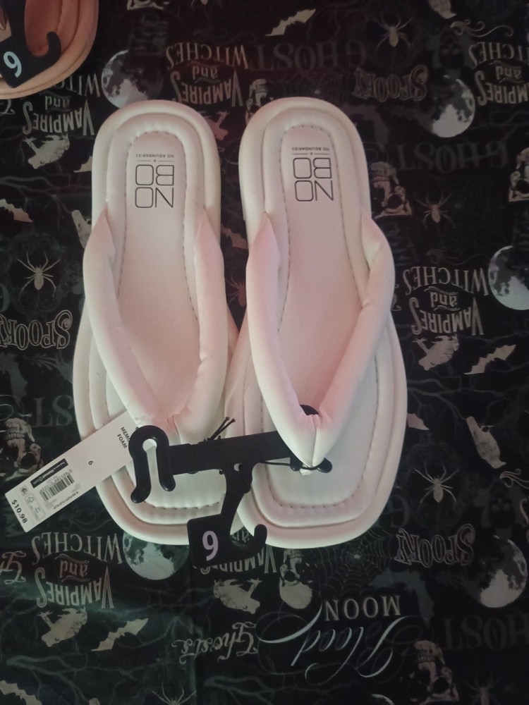 No Boundaries Women’s Memory Foam Padded Thong Sandals Flip Flops Size 6 New