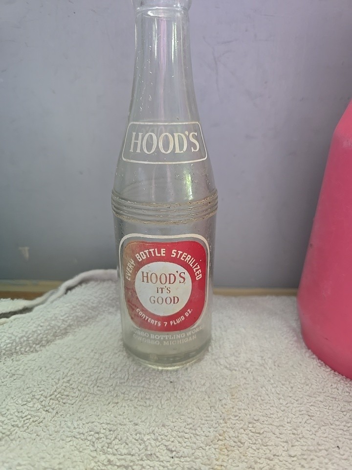 Hood's Glass Soda Bottle 32 Fl Oz Owosso Michigan Quart