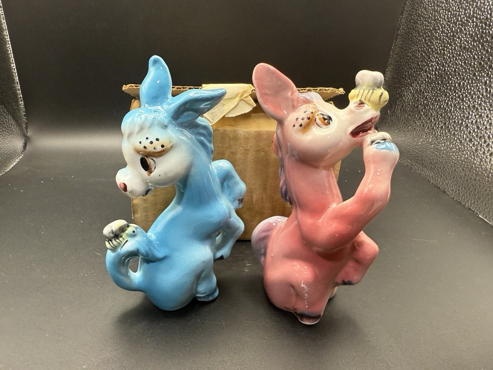 Vintage Blue and Pink Donkey Salt and Pepper Shakers 5