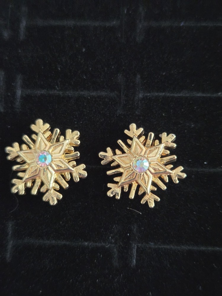 Vintage AVON Earrings Christmas Snowflakes Gold Tone Stud AB Rhinestone