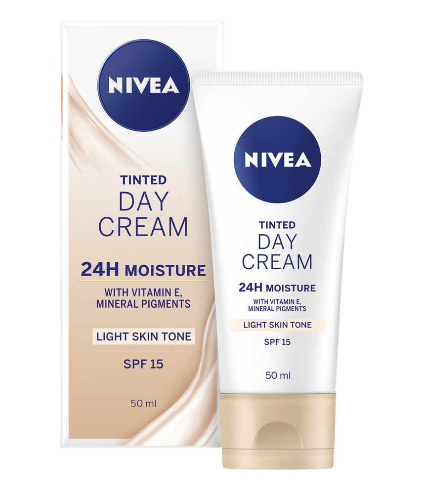NIVEA Tinted 24hr Moisturising Day Cream Light SPF15 50ml