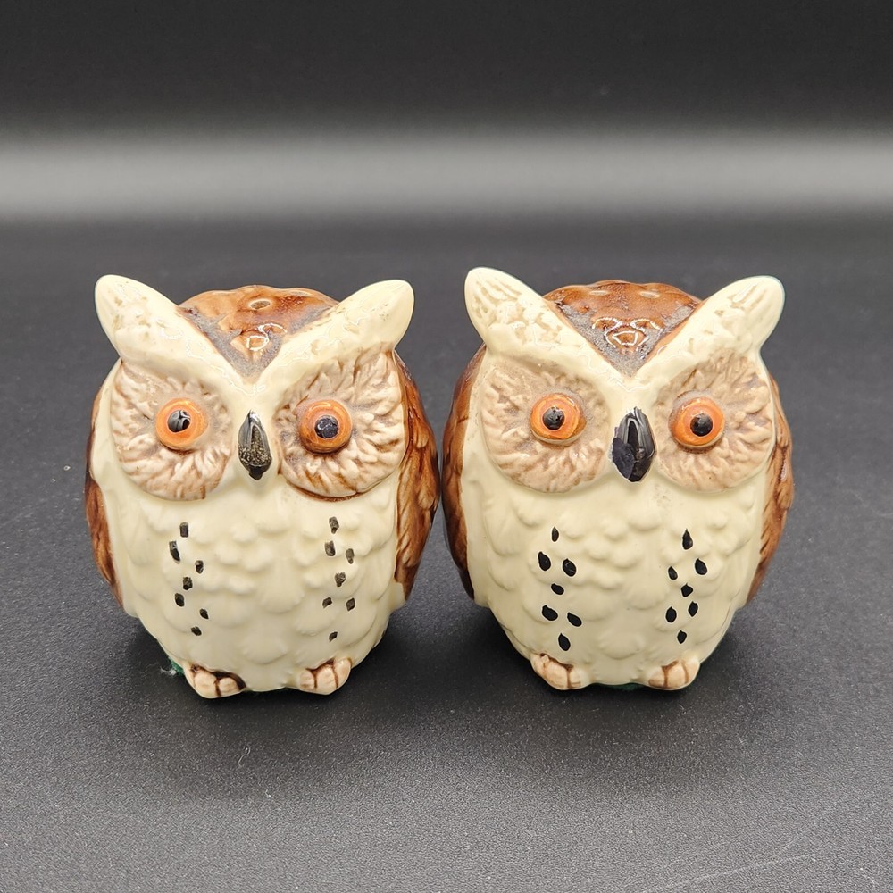 Vintage Owl Salt and Pepper Shakers Figurines Japan Chubby Big Eyes 1970s