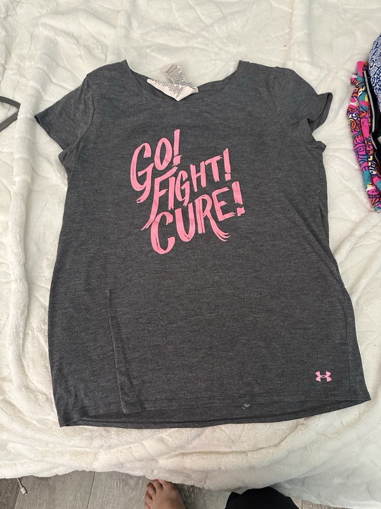 Under Armour Shirt Women Medium Gray Go Fight Cure Breast Cancer Ribbon Tee