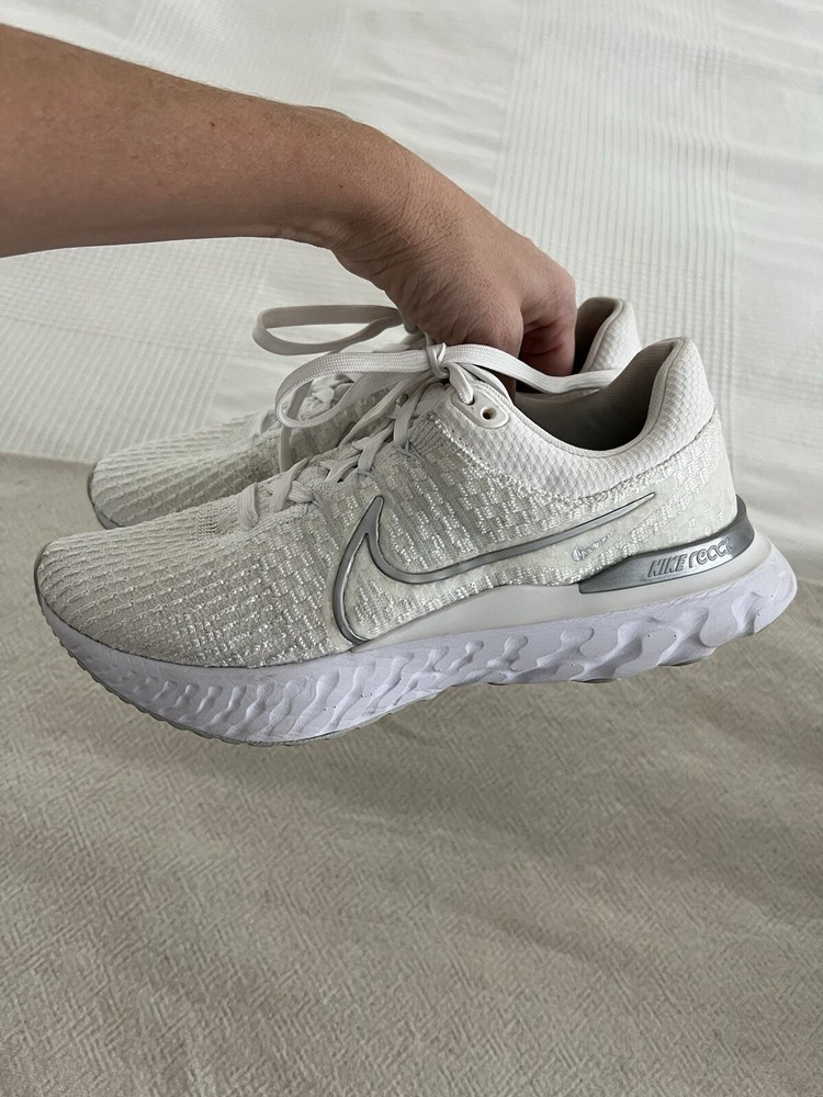 Womens NIKE REACT White Fly Knit 8.5