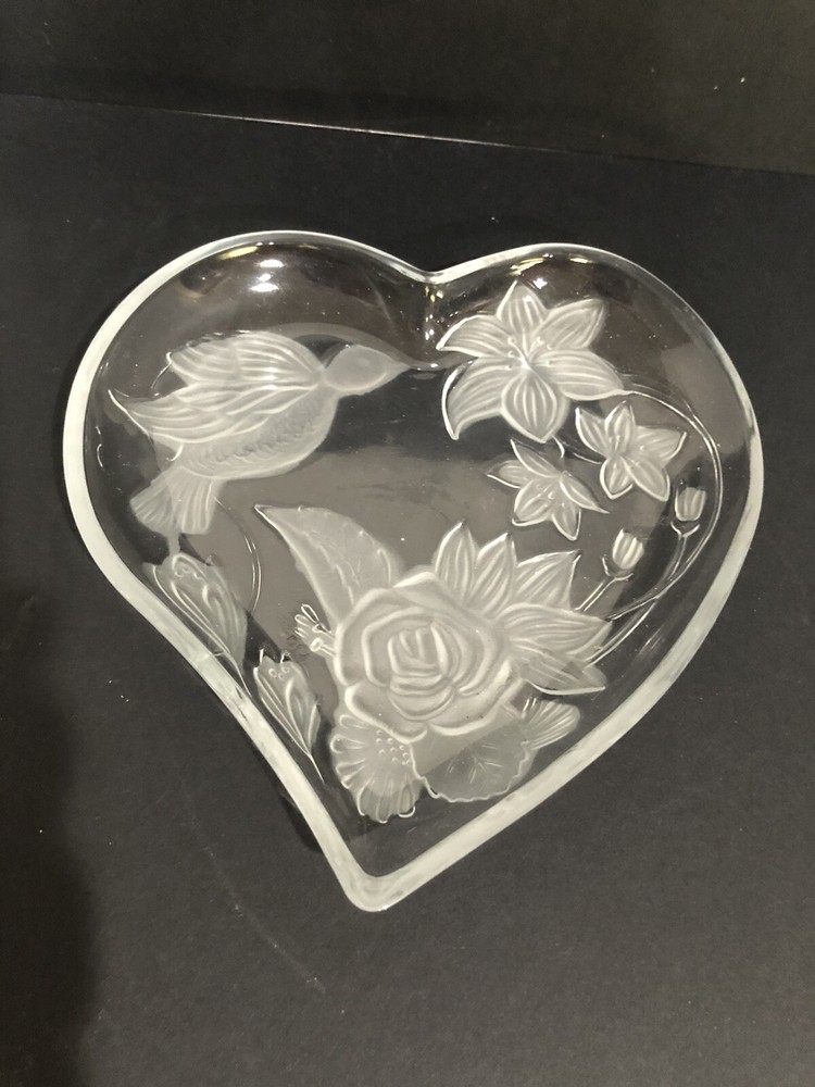 Glass Heart Shape Trinket/Ring Tray Dish 6”x6” Frosted Hummingbird Flowers Sweet