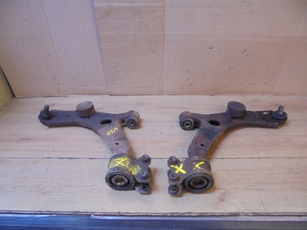 2007 Mazda 3 Front Suspension Lower Control Arms Pair