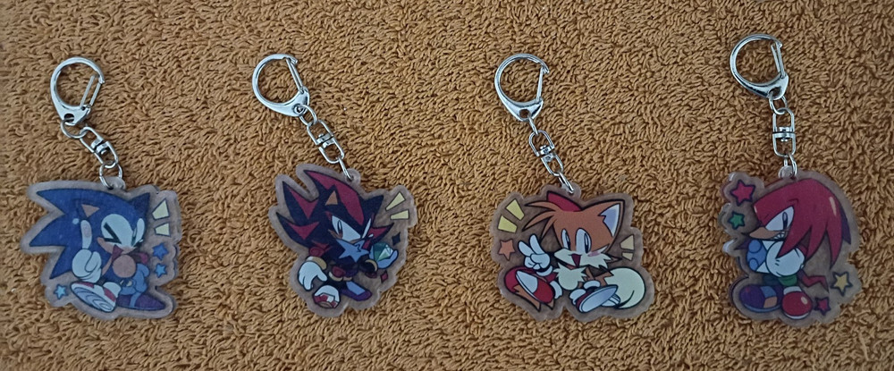 4pc SONIC THE HEDGEHOG KEYCHAIN SET - keyring pins key ring pin chain keychains