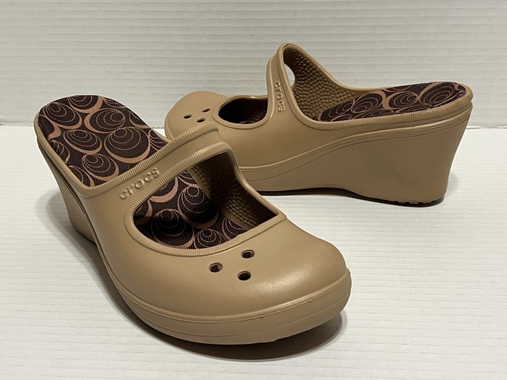 Crocs Frances Beige Wedge Clogs Mary Jane Slip On Womens Size 7 Mules Slides
