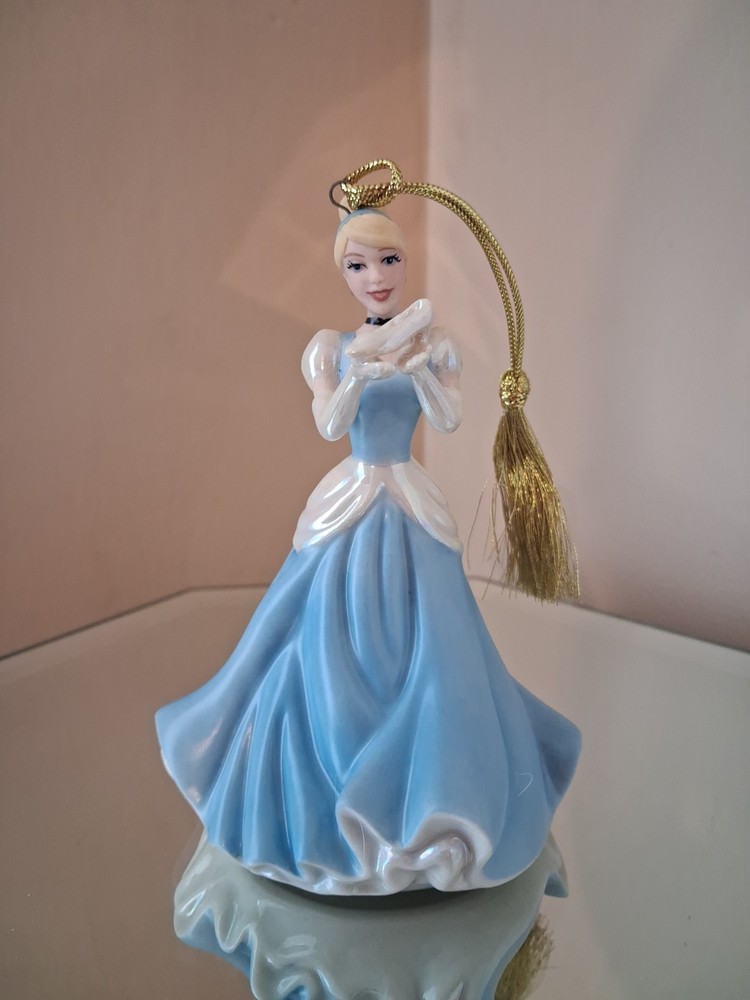 Lenox Disney Showcase Princess Cinderella Glass Slipper Ornament