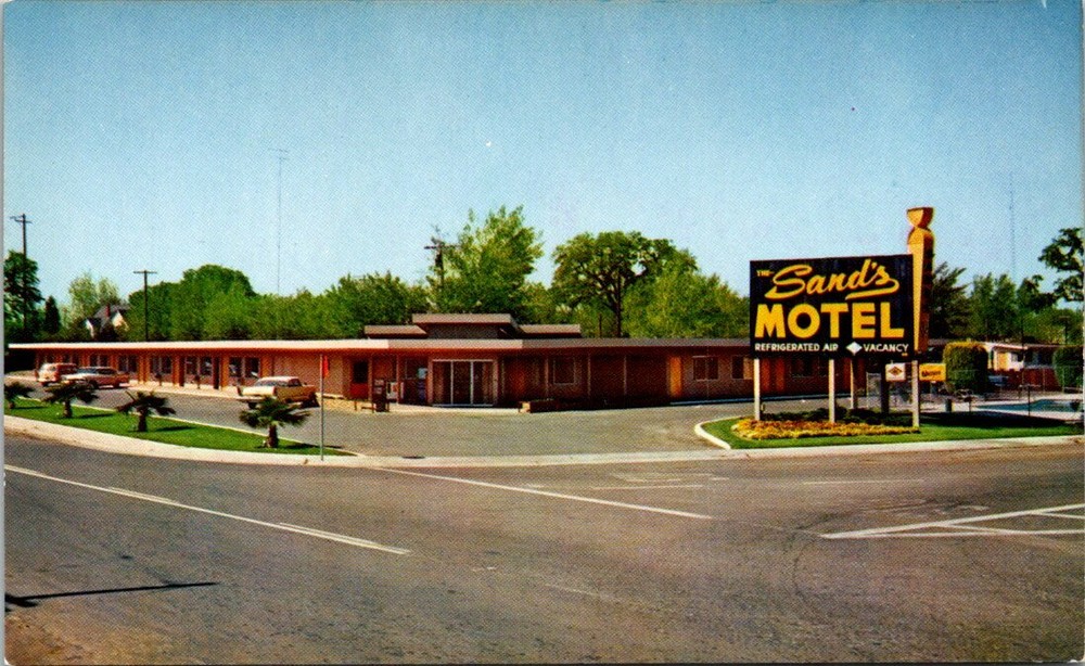 Sands Motel Beautiful Modern Rooms Sacramento California Vintage Postcard