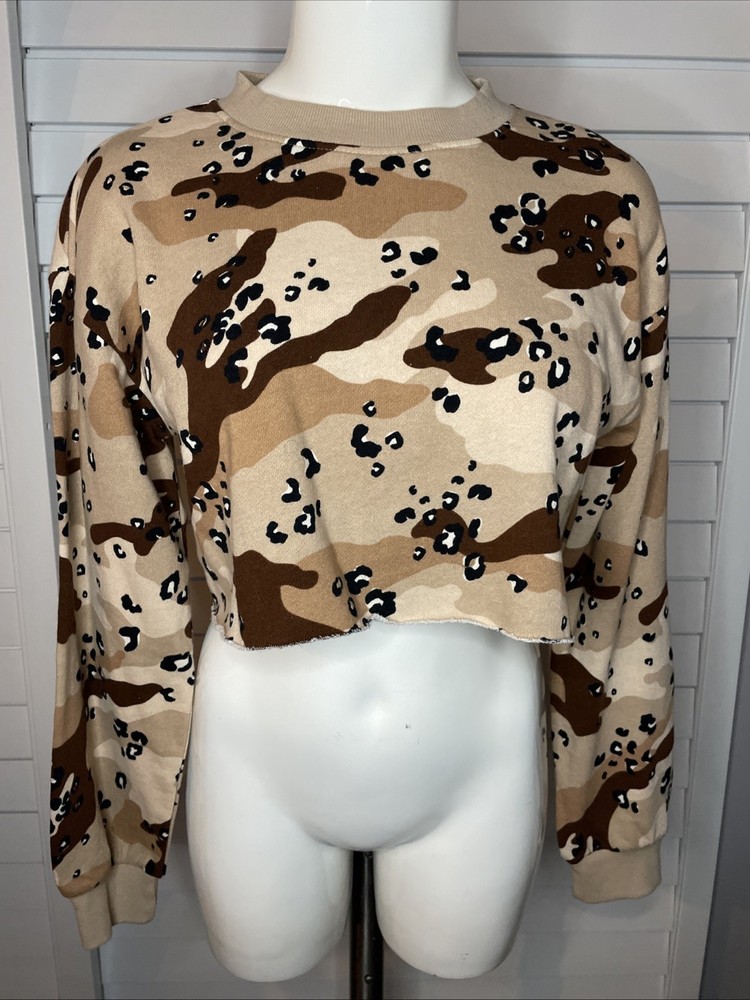 New Juniors Forever 21 Taupe  Camouflage Long Sleeve Crop Blouse Top Size Small