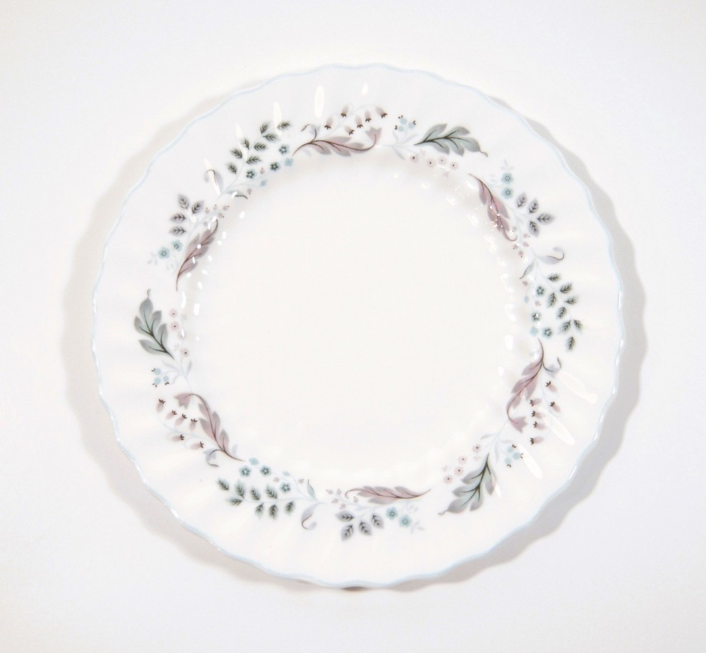 Lot of 4 ROYAL DOULTON Bone China Bread&Butter Plates 6-1/2” - H4959 Glen Auldyn