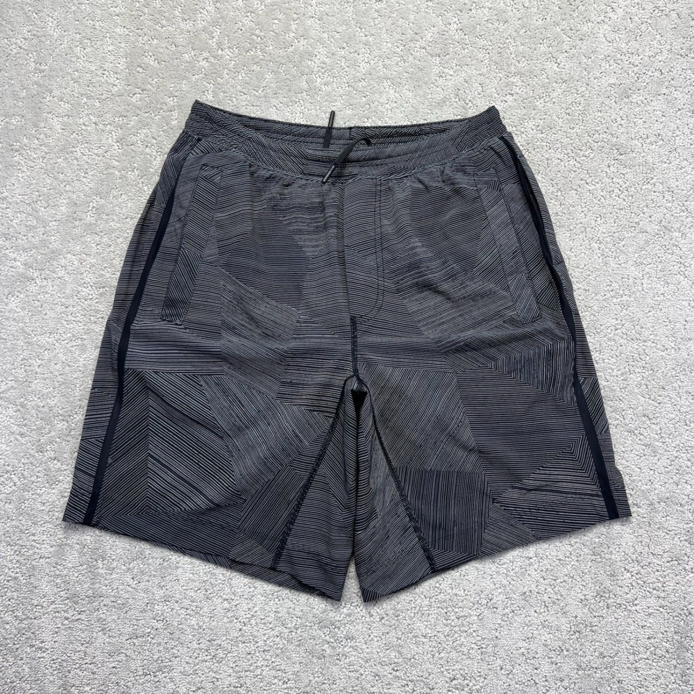 Lululemon Shorts Mens M Black Gray Pace Breaker Lined 9