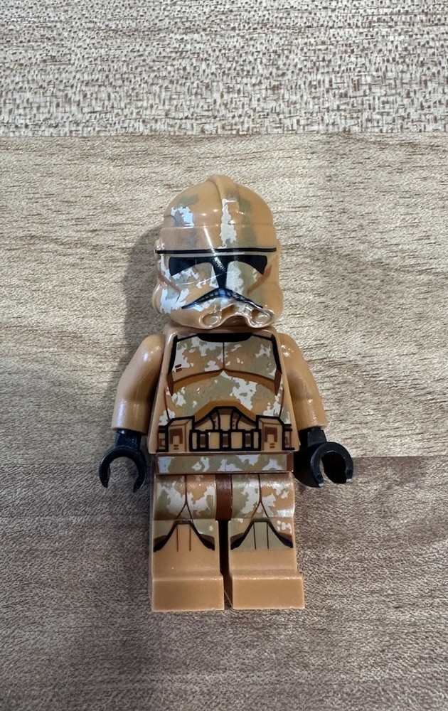Lego star wars MISPRINT RARE phase 2 Clone Trooper Geonosis Camouflage Scowl