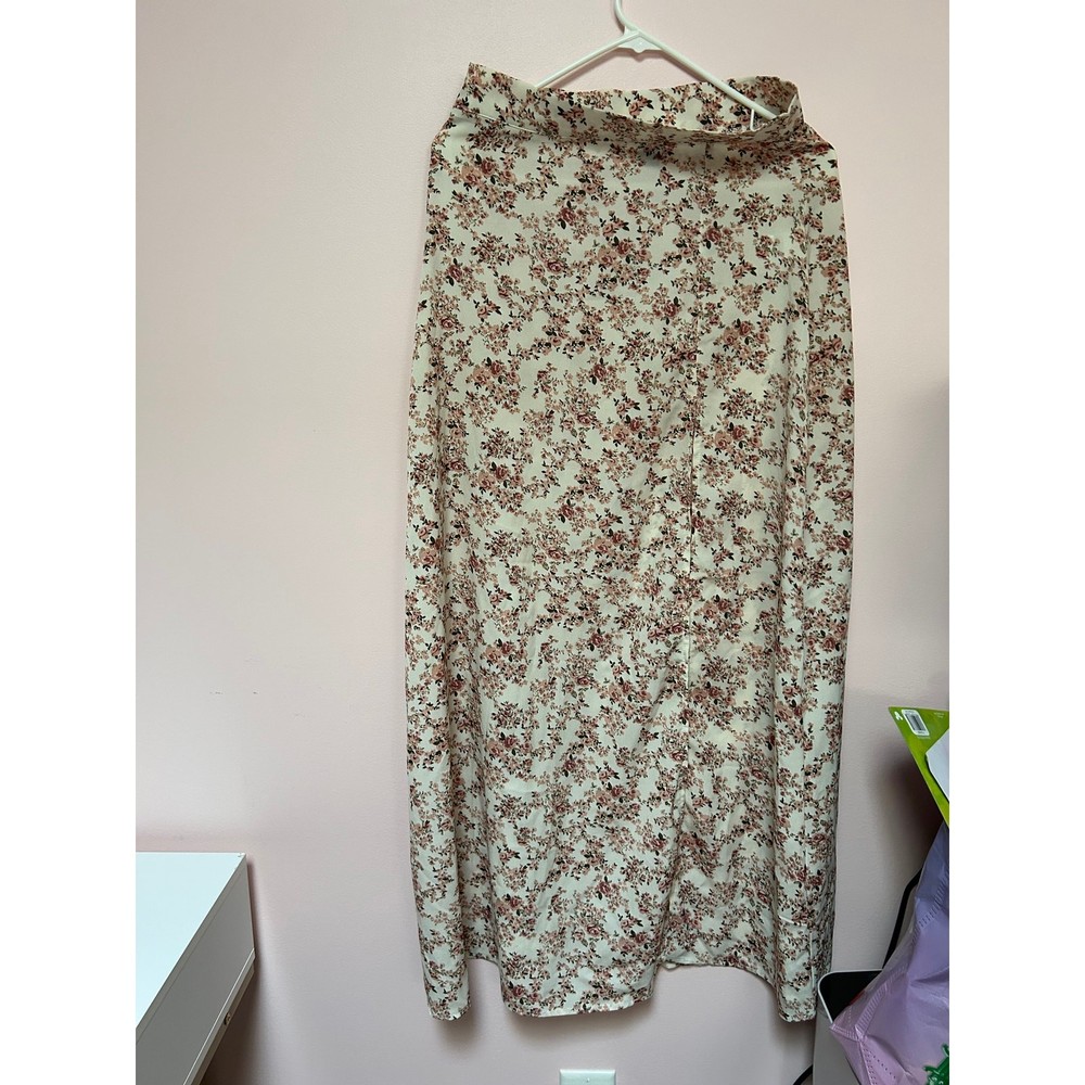 Shein Floral Skirt *M*
