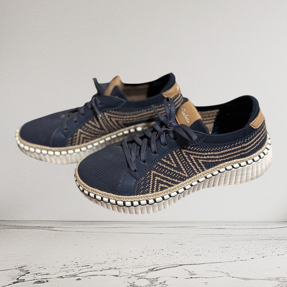 NAVY Skechers Wilshire BLVD - Bellevue Women's Slip-on Sneakers Size 6.5