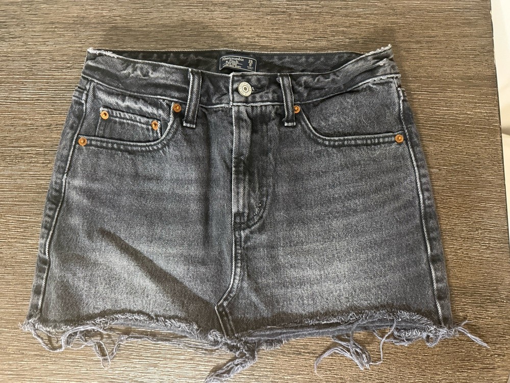 Abercrombie & Fitch Low Rise Micro Mini Denim Skirt Black Size 25 / Size 0