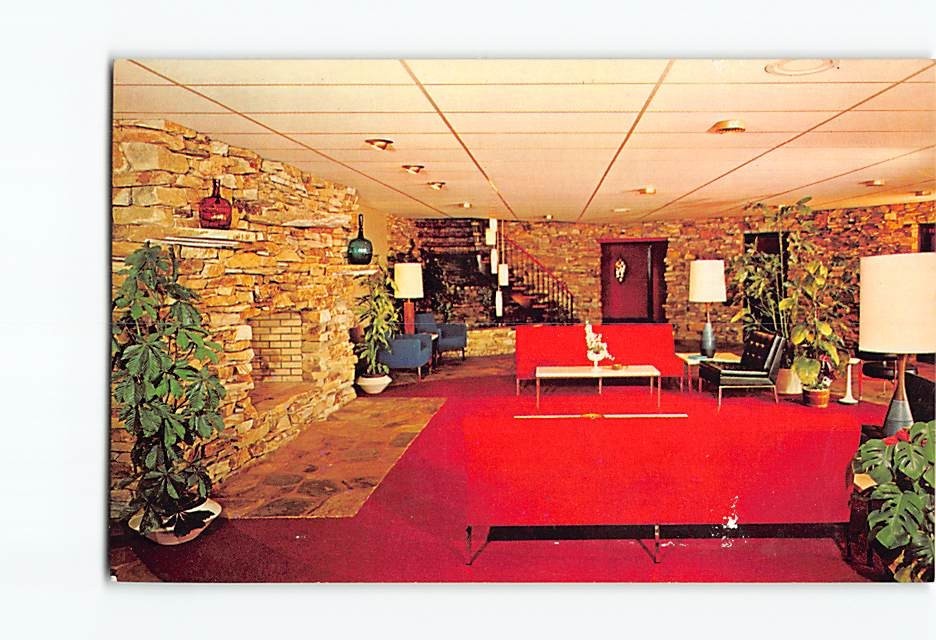 Postcard Interior View of the Lobby Foodergong Lodge Ephrata Pennsylvania USA