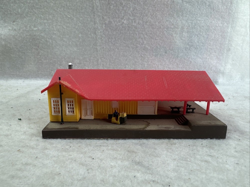 Bachmann N Scale Government Warehouse Building For Train, Set Layout Scenery